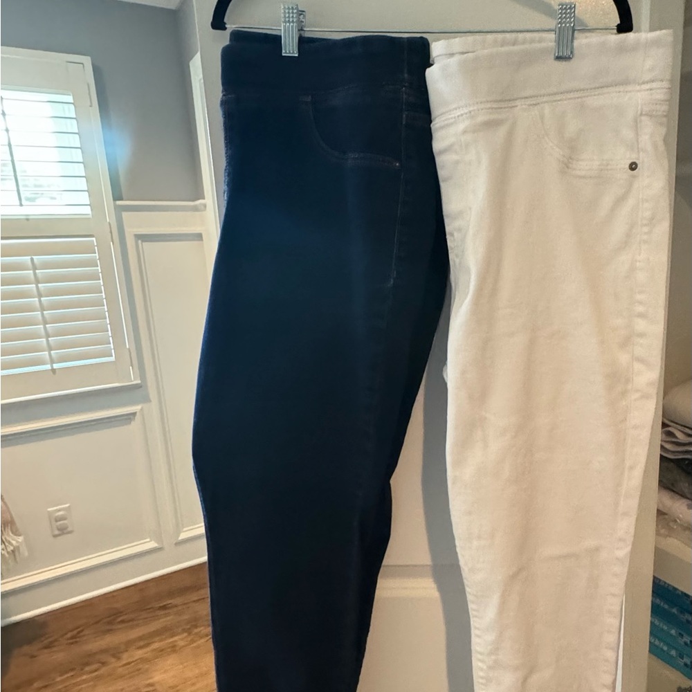 Old Navy Rockstar Skinny Jeggings, size 16